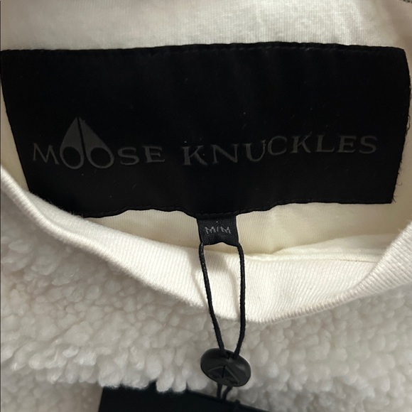 **** Brand New **** Moose Knuckle Pullover - Picture 7 of 7